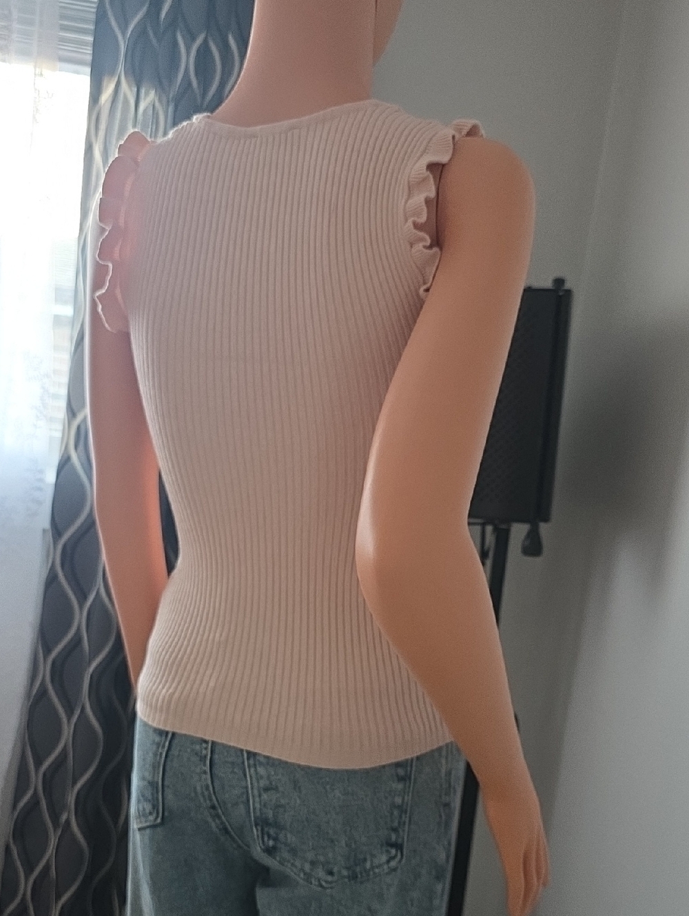 Express Pink Ribbed Ruffle Tank Top - Picture 3 of 7